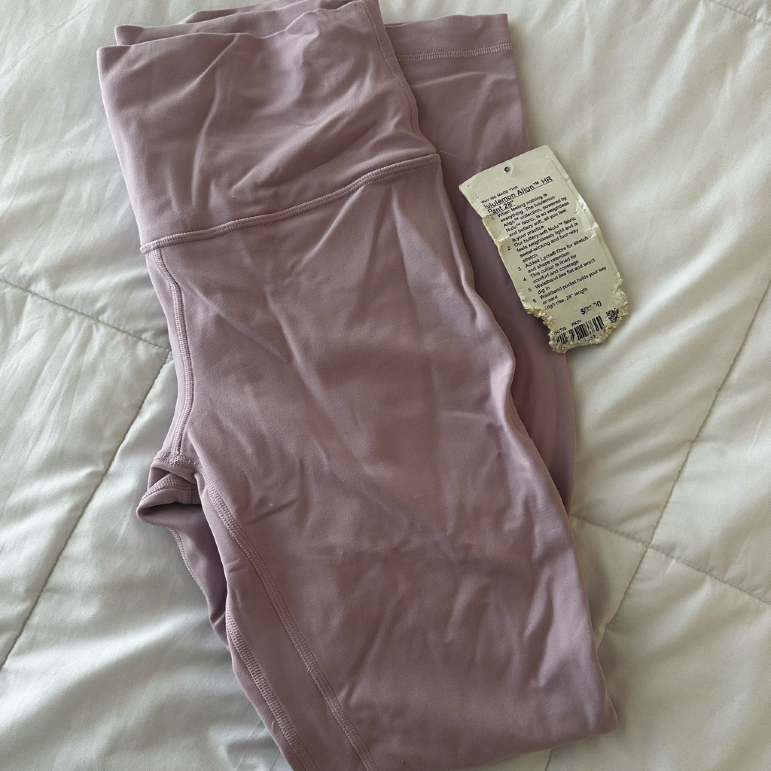 Lululemon Leggings Brand New With Tags Pup Chewed On The Corners 28 Long